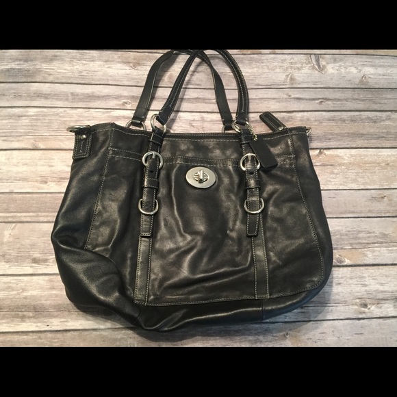 Coach Handbags - Coach purse black leather